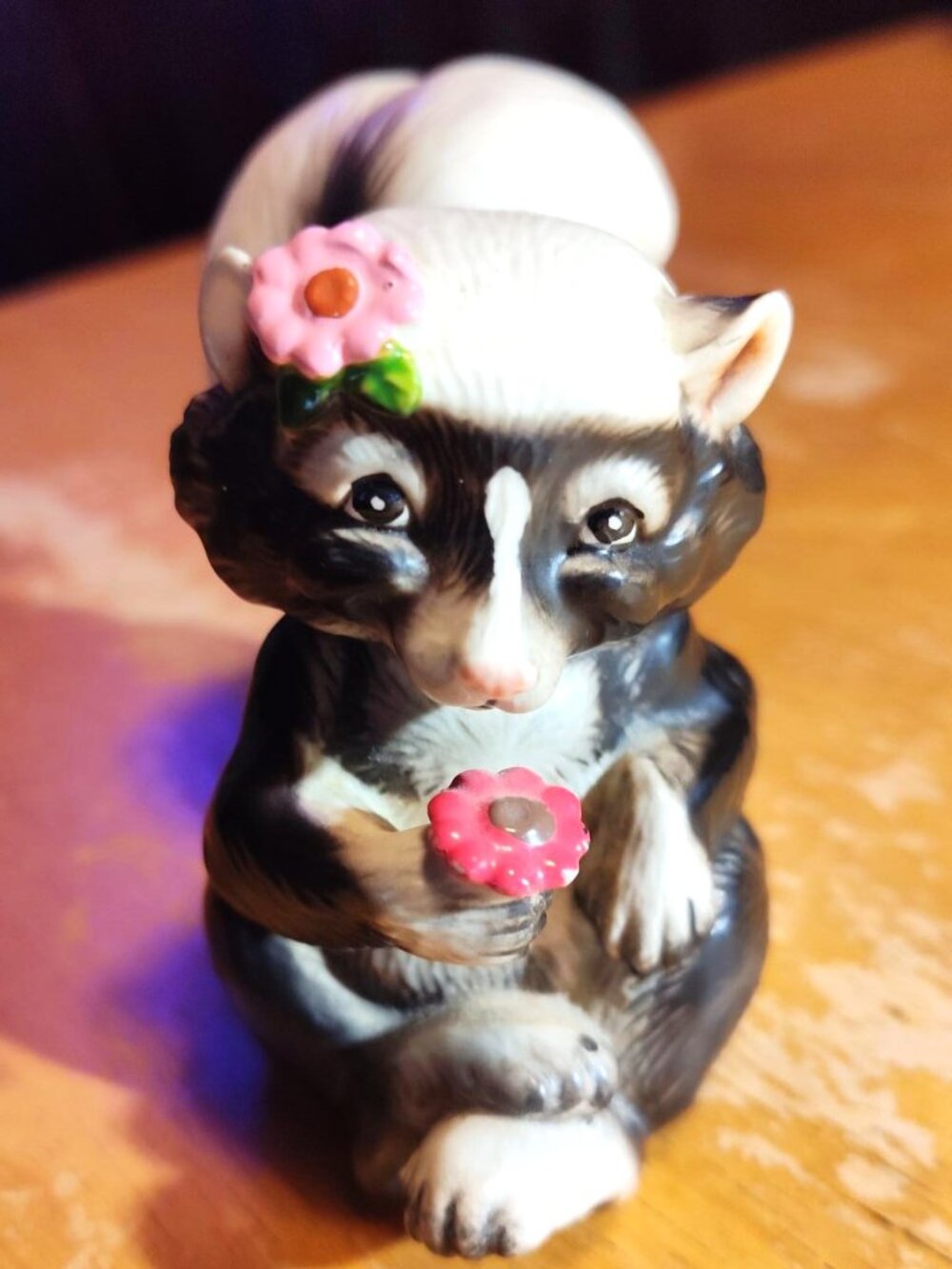 Poofer Skunk 4x3. Poofer Skunk Figurine 1980 SHIPS FREE